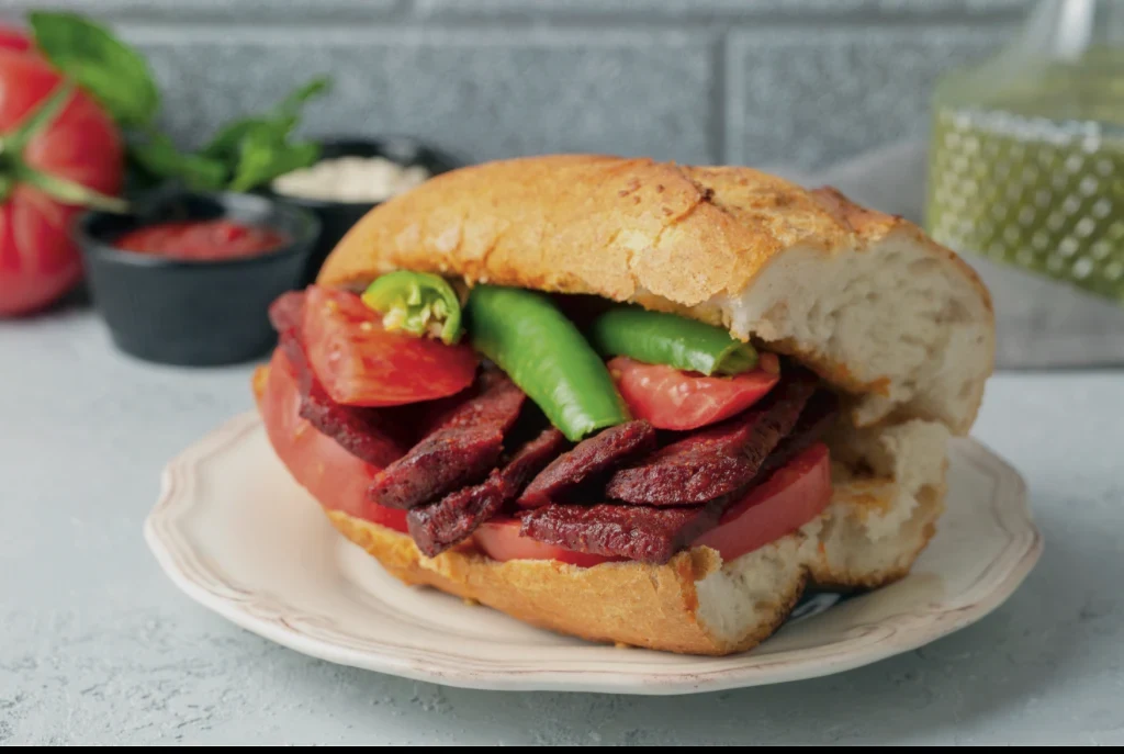 Sucuk ekmek